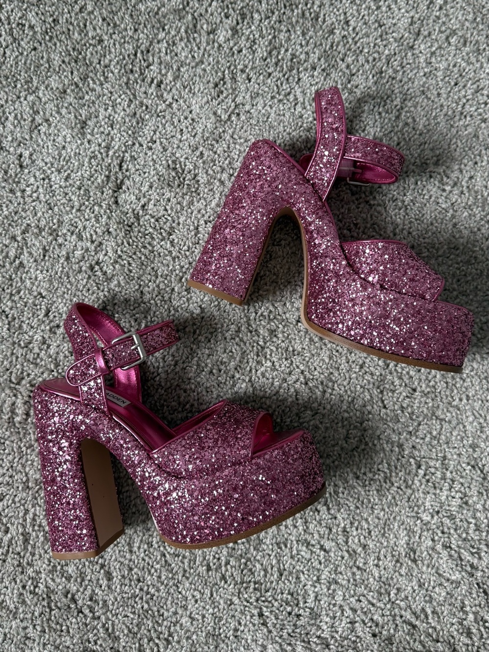 Steve Madden Sweets Pink Glitter Shoes - Picture 4 of 12